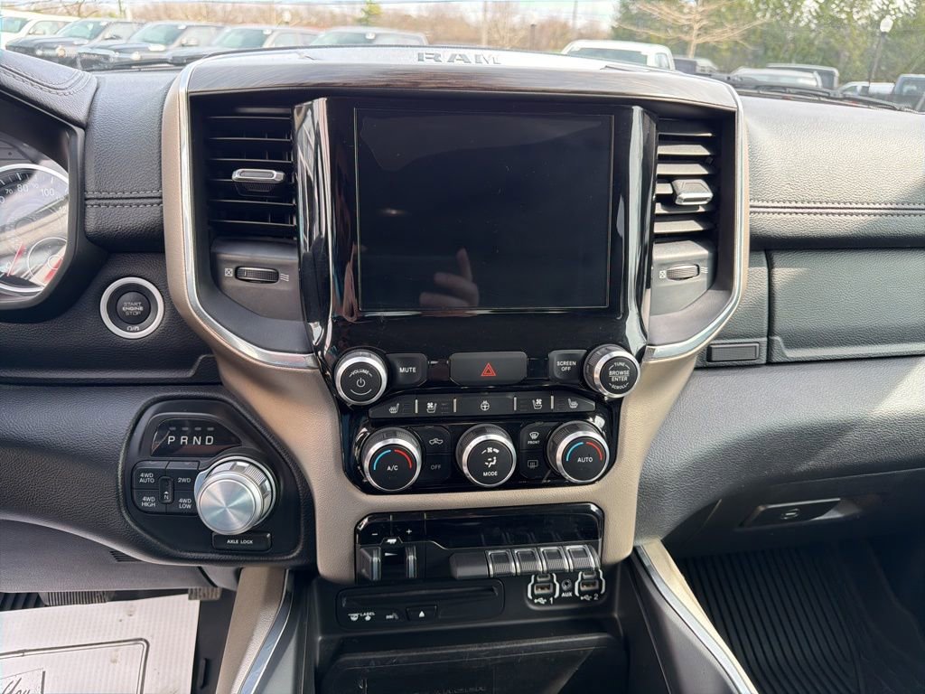 Used 2019 RAM 1500 Laramie AWD/4WD image 9