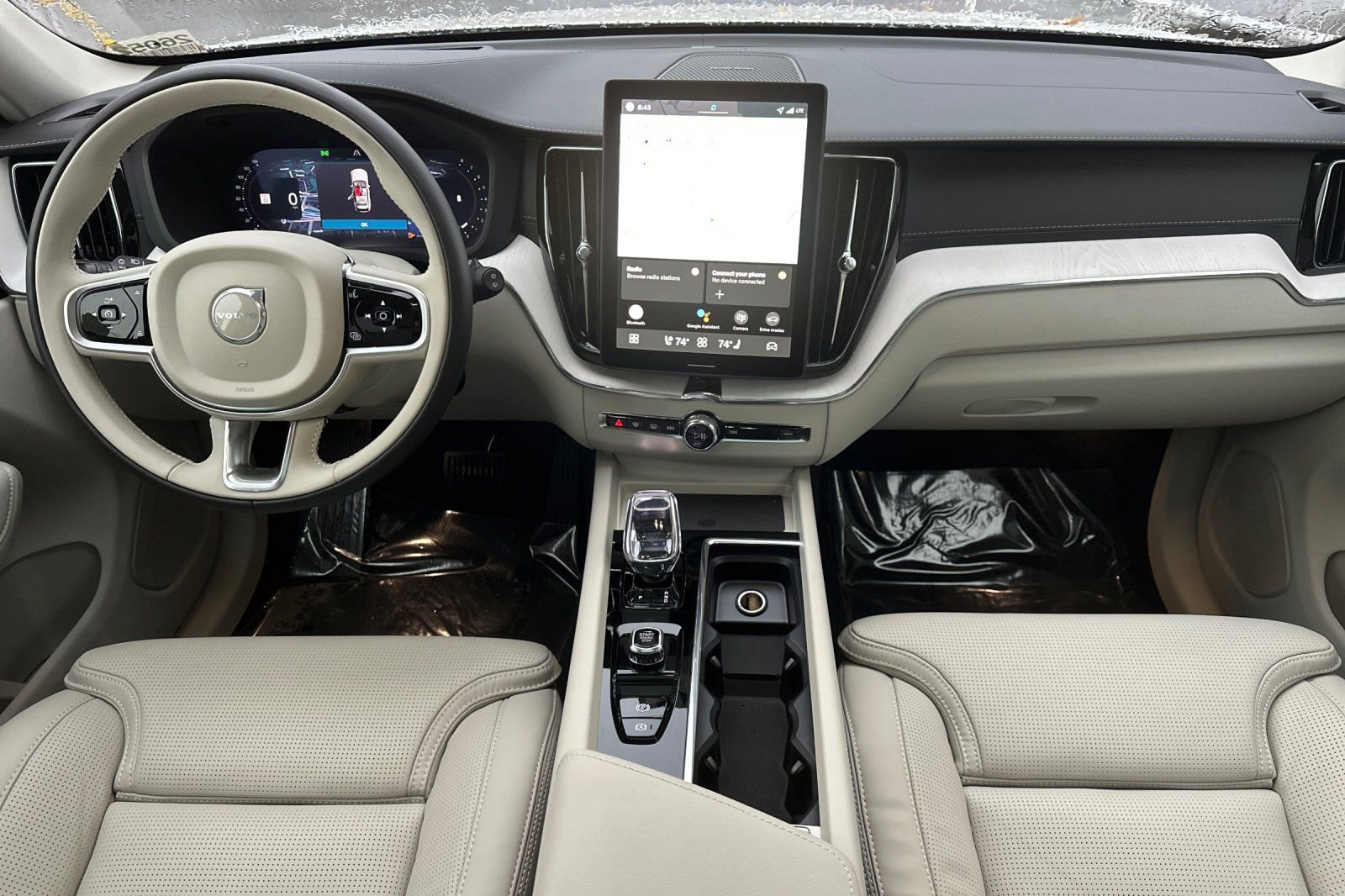 New 2026 Volvo XC60 B5 Ultra w/ Protection Package Premier image 3