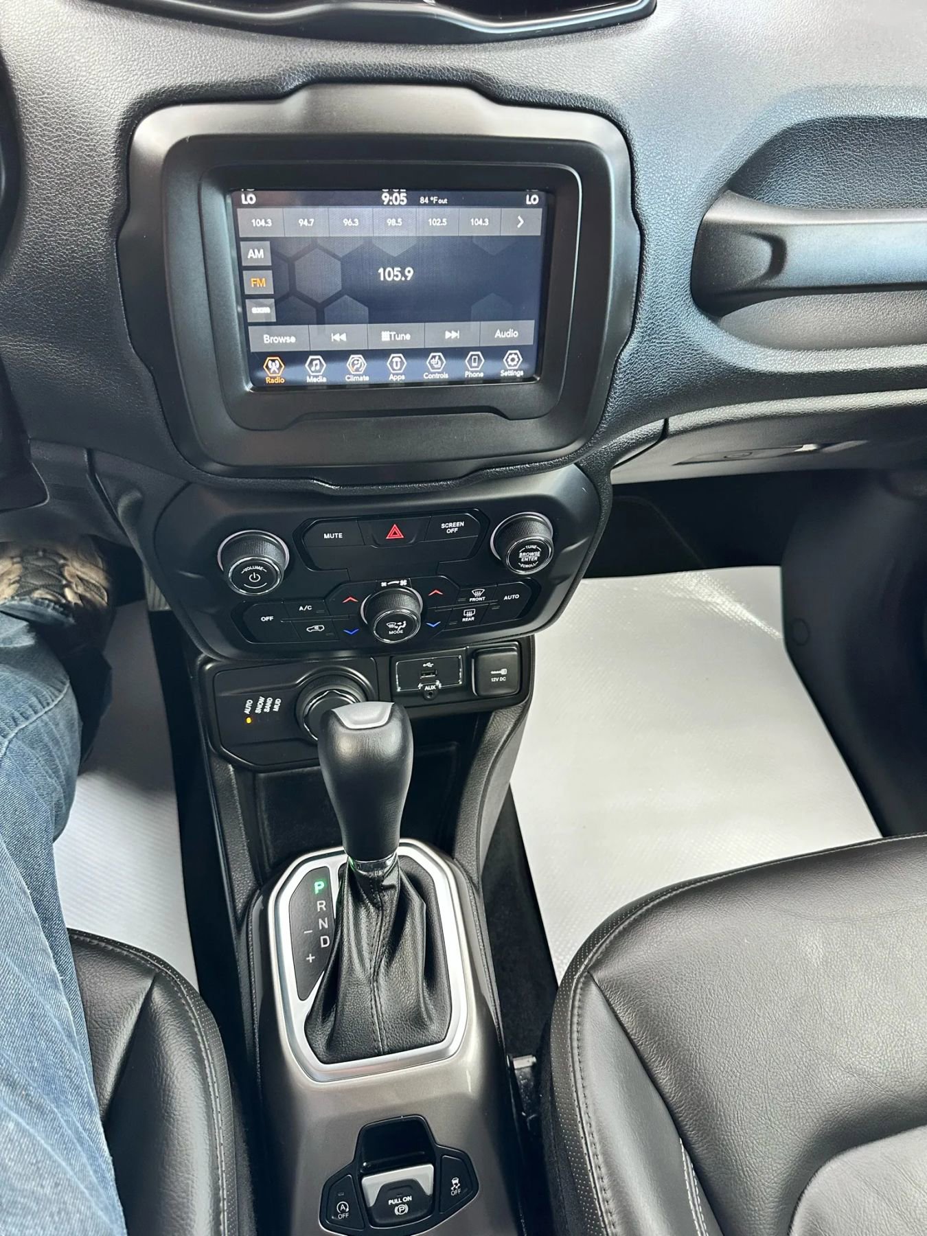 Used 2020 Jeep Renegade Limited image 8