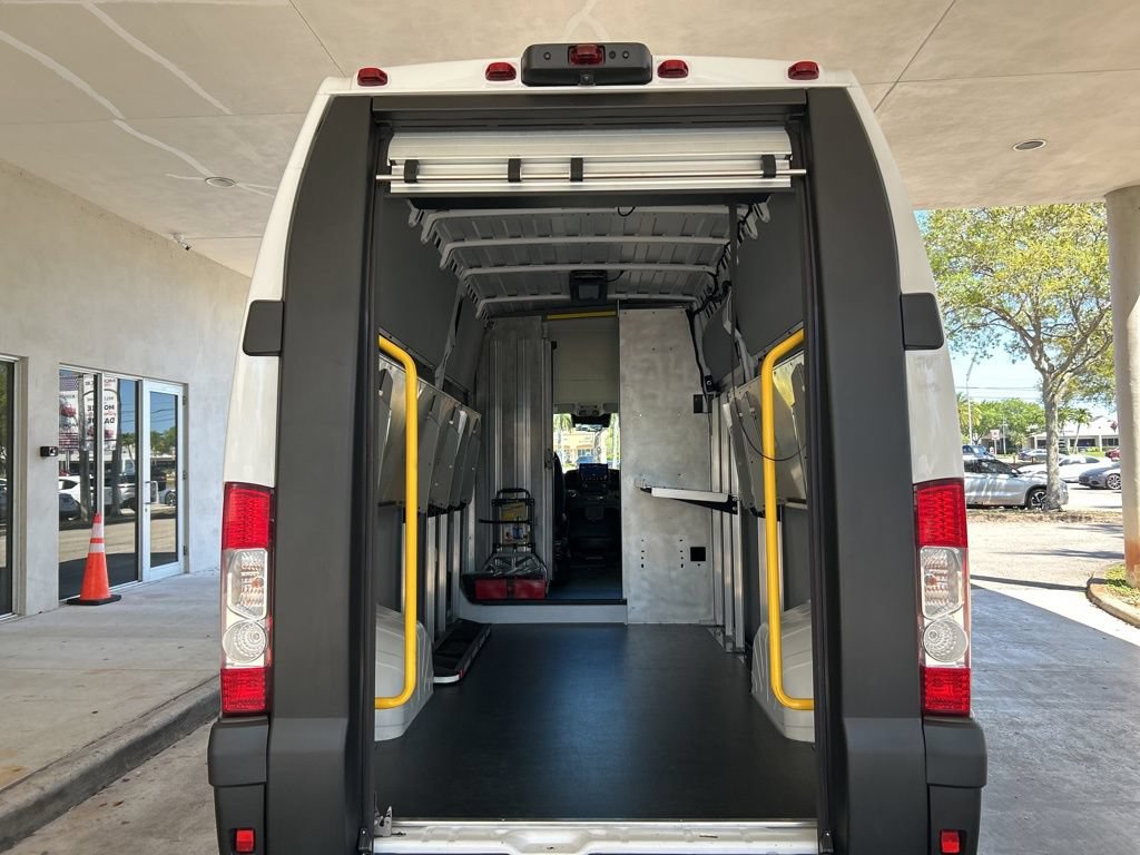 Used 2024 RAM ProMaster 3500 w/ Delivery Van Package FWD image 29