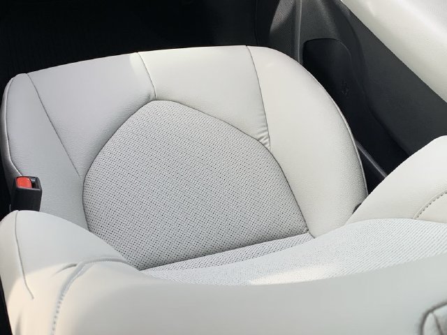 Used 2026 Toyota Grand Highlander XLE FWD image 33