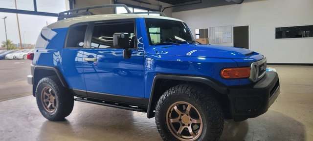 Used 2007 Toyota FJ Cruiser 4WD image 2