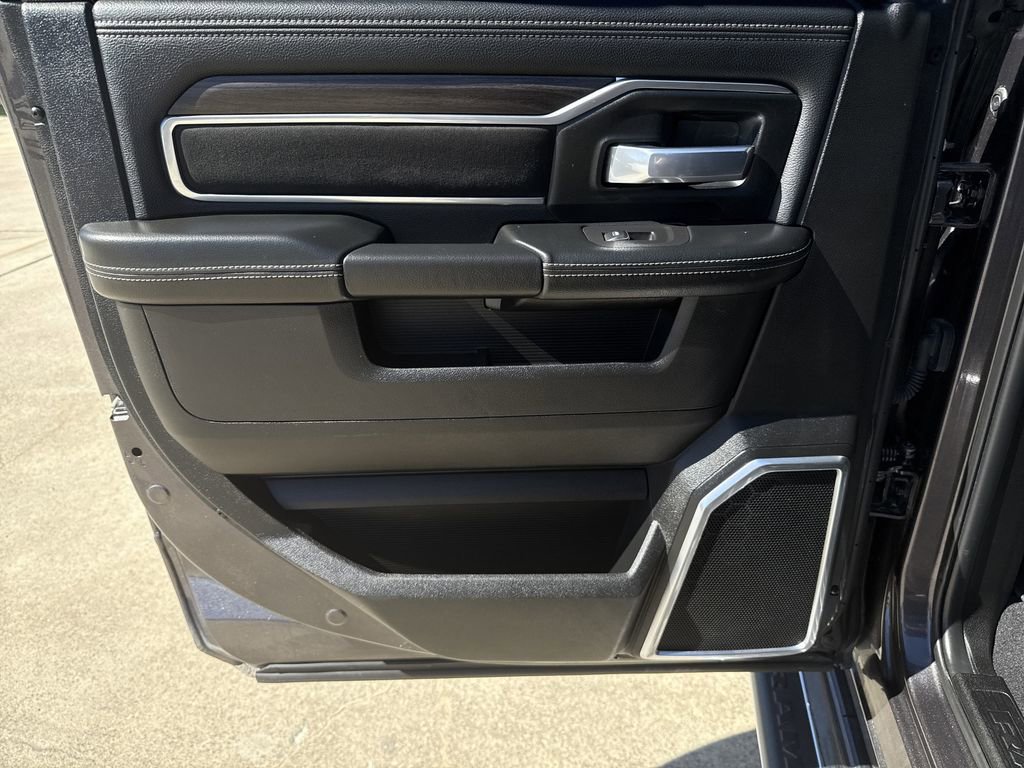 Used 2025 RAM 3500 Laramie image 24