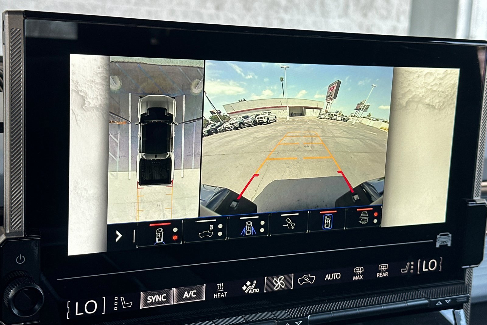 Used 2025 GMC Hummer EV 3X AWD/4WD image 17