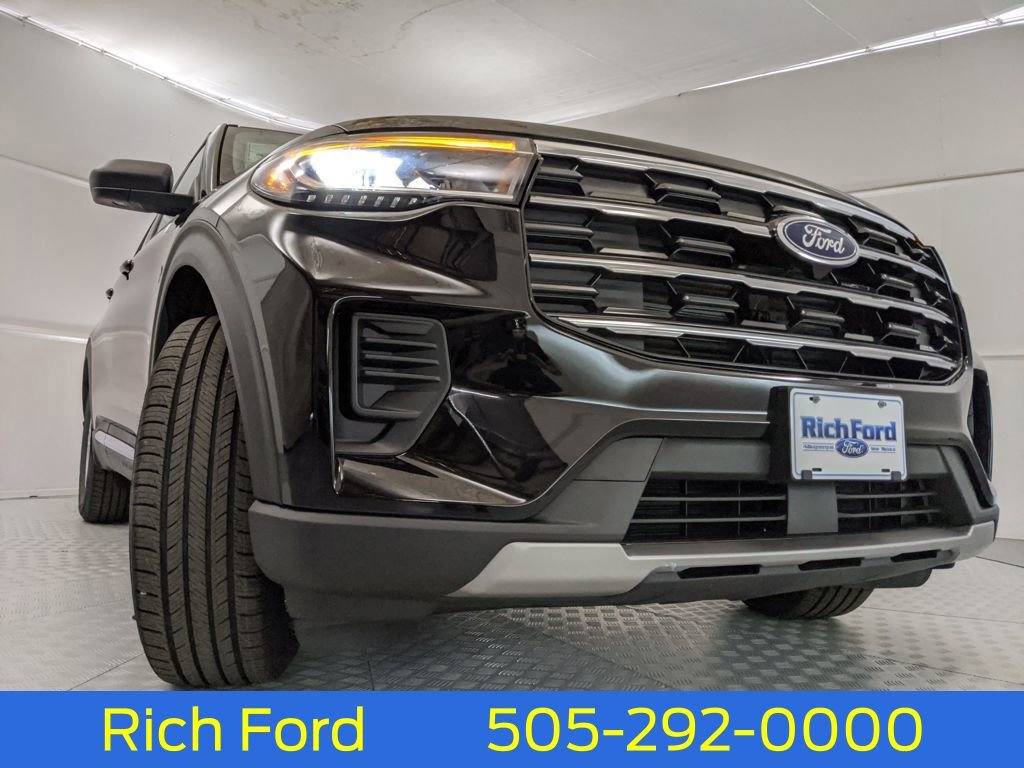 New 2025 Ford Explorer Active image 29