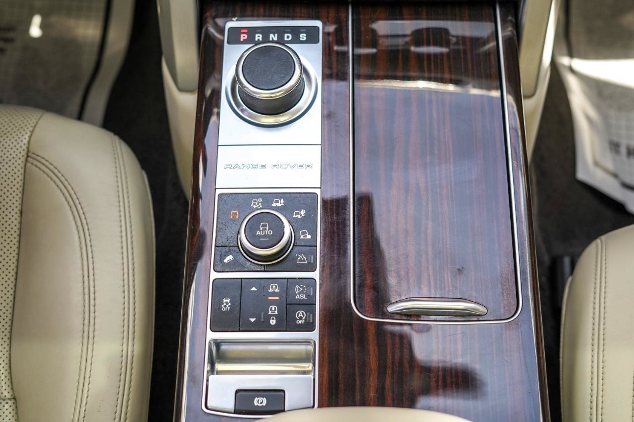 Used 2015 Land Rover Range Rover Supercharged AWD/4WD image 16