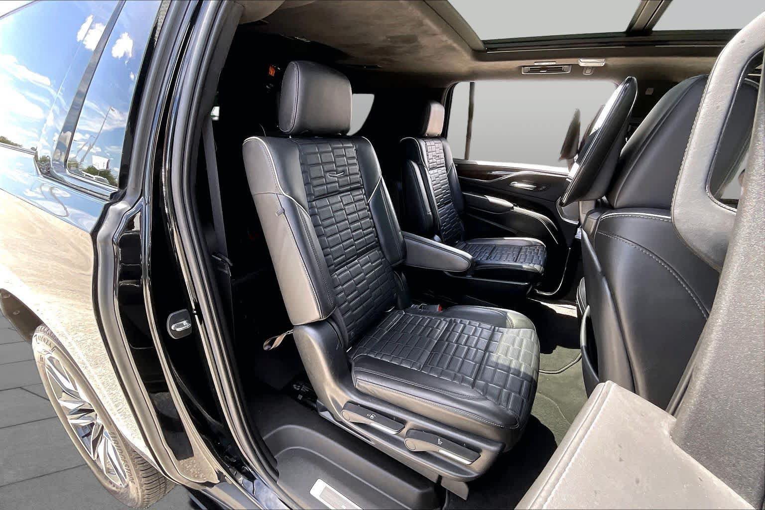 Used 2021 Cadillac Escalade ESV Sport Platinum AWD/4WD image 21