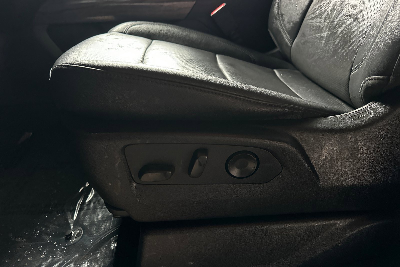 Used 2024 Chevrolet Silverado 3500 LTZ w/ LTZ Premium Package image 11