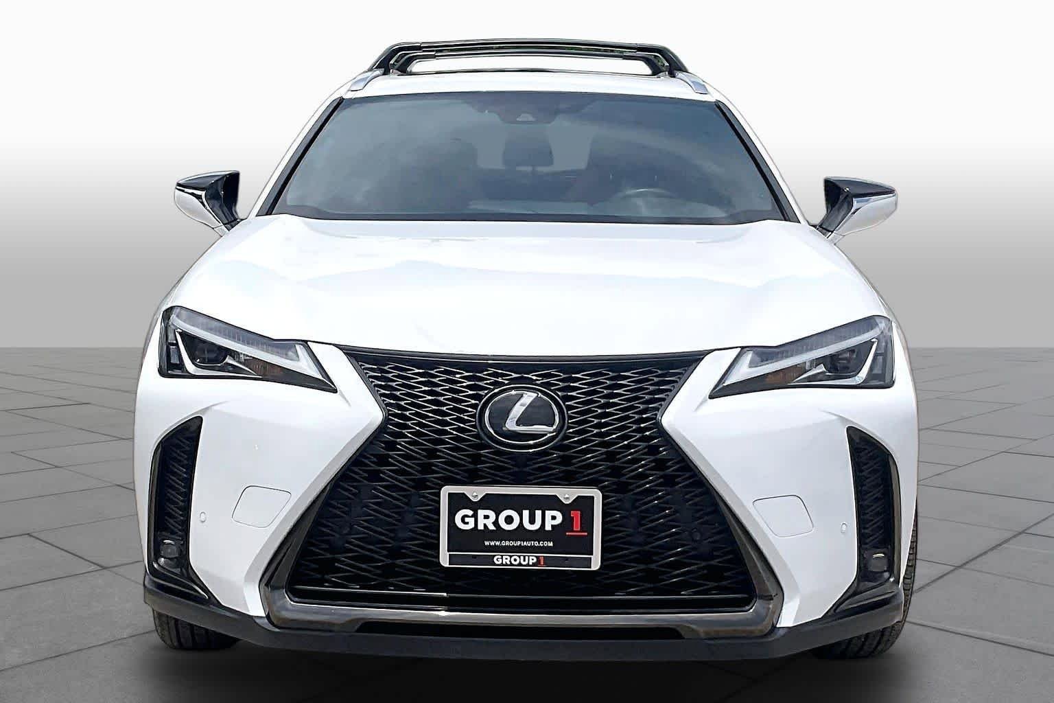 Used 2022 Lexus UX 200 F Sport w/ Accessory Package (Z2) FWD image 4