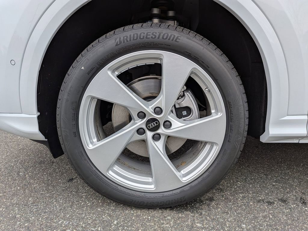 New 2025 Audi Q5 Premium Plus image 16