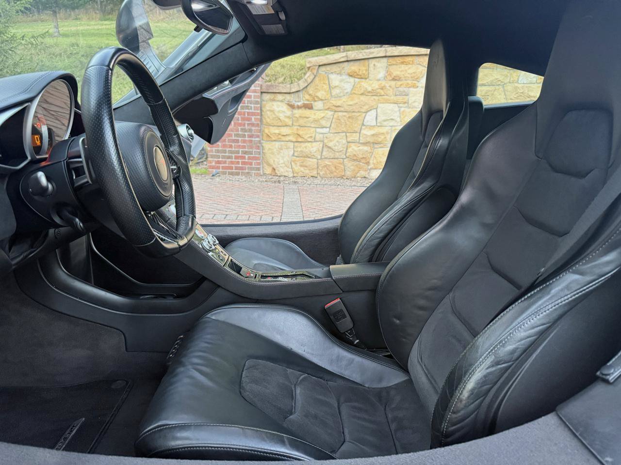 Used 2012 McLaren MP4-12C Coupe RWD image 22