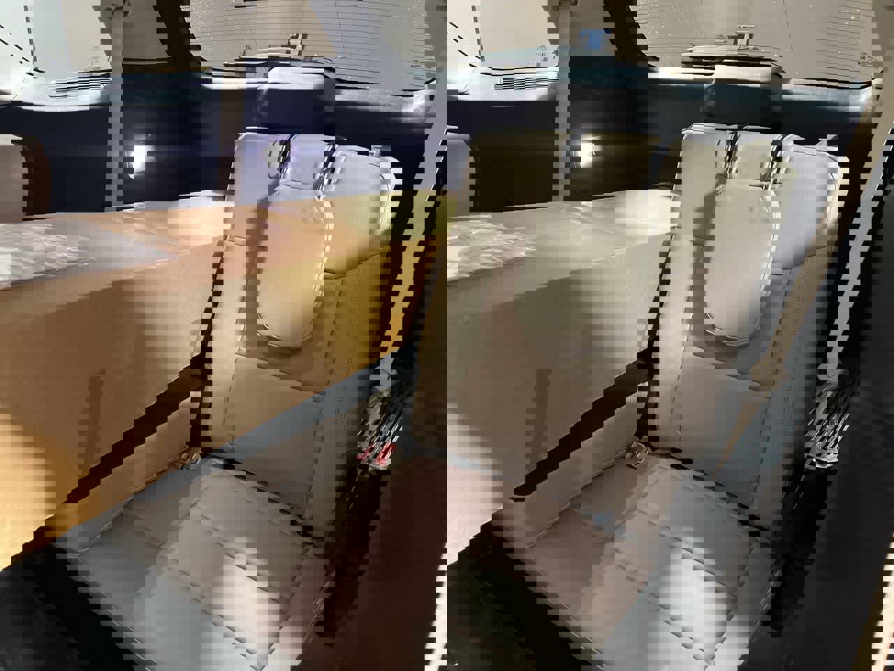 Used 2021 Ford Explorer Limited w/ Equipment Group 301A image 27