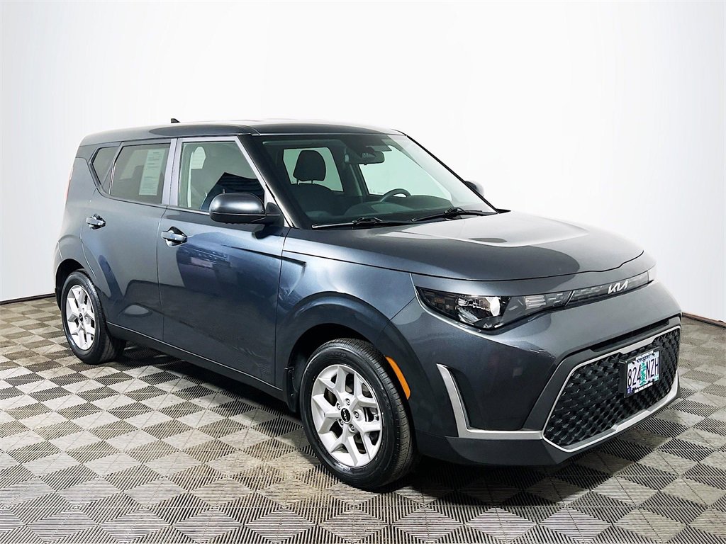 Used 2023 Kia Soul LX w/ LX Technology Package