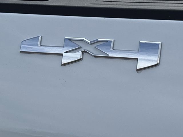 New 2026 GMC Sierra 3500 SLE w/ Preferred Package image 26