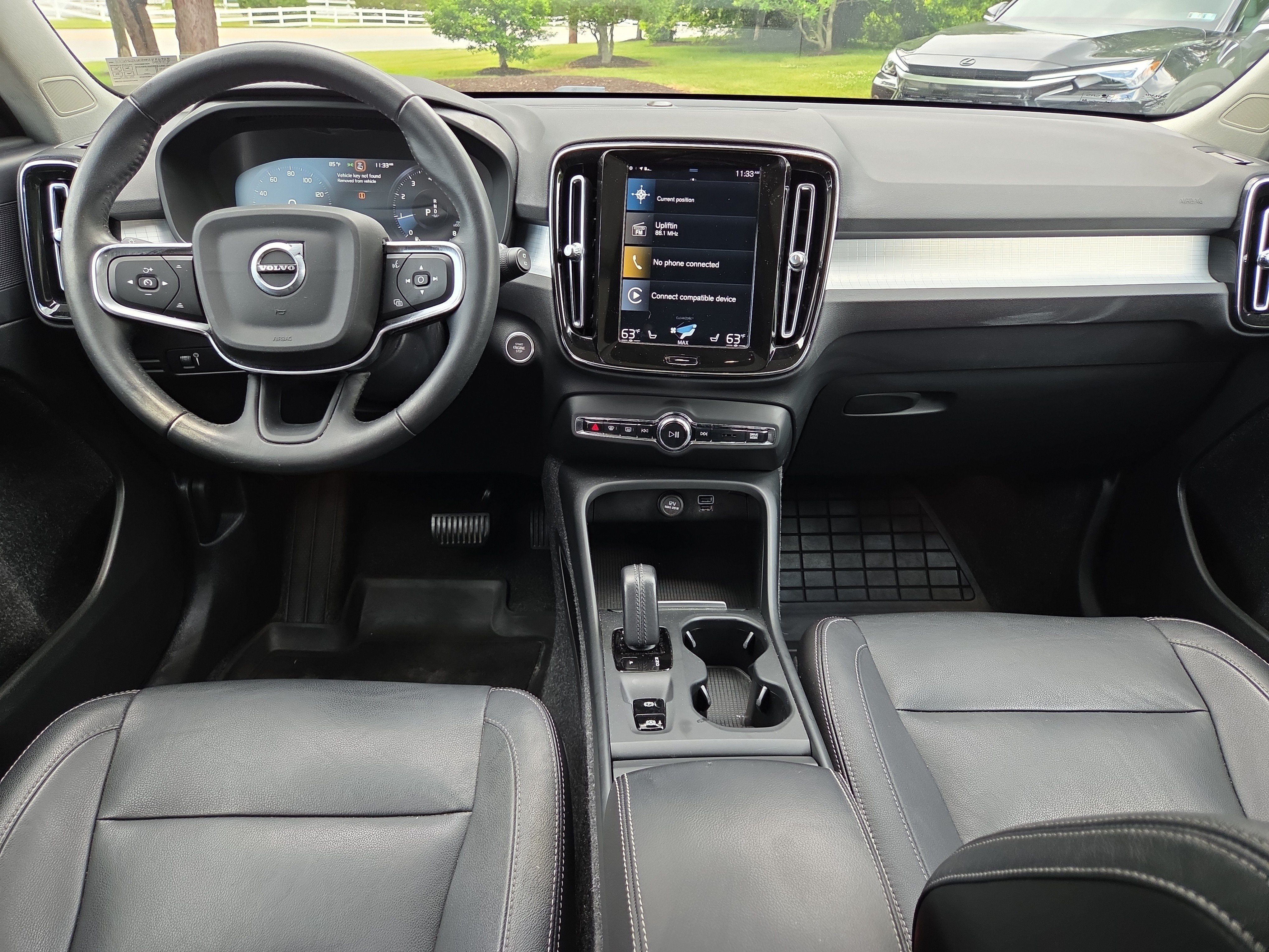 Used 2021 Volvo XC40 T5 Momentum w/ Premium Package AWD/4WD image 23