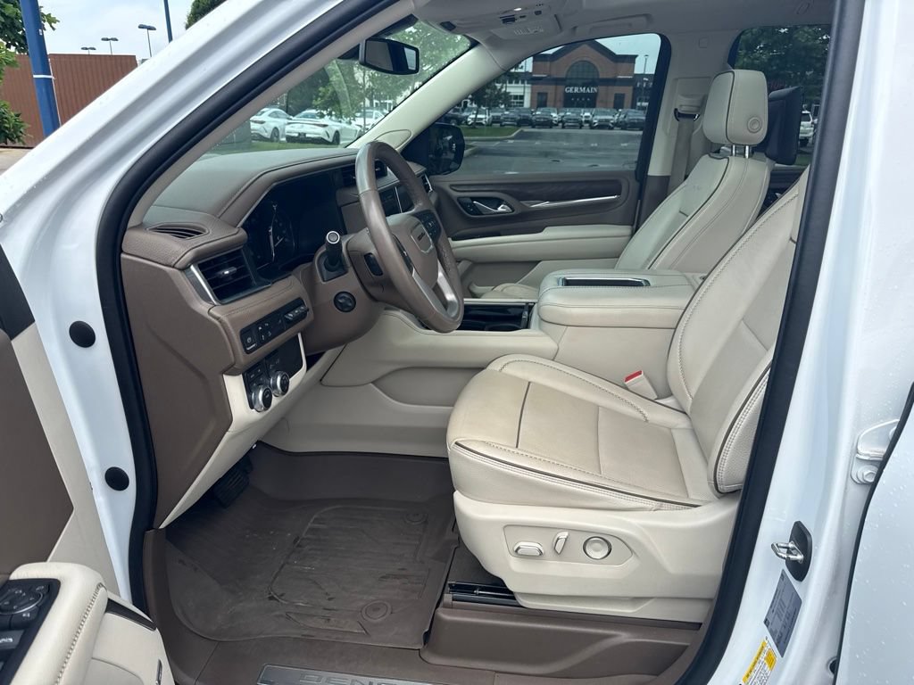 Used 2021 GMC Yukon Denali AWD/4WD image 16