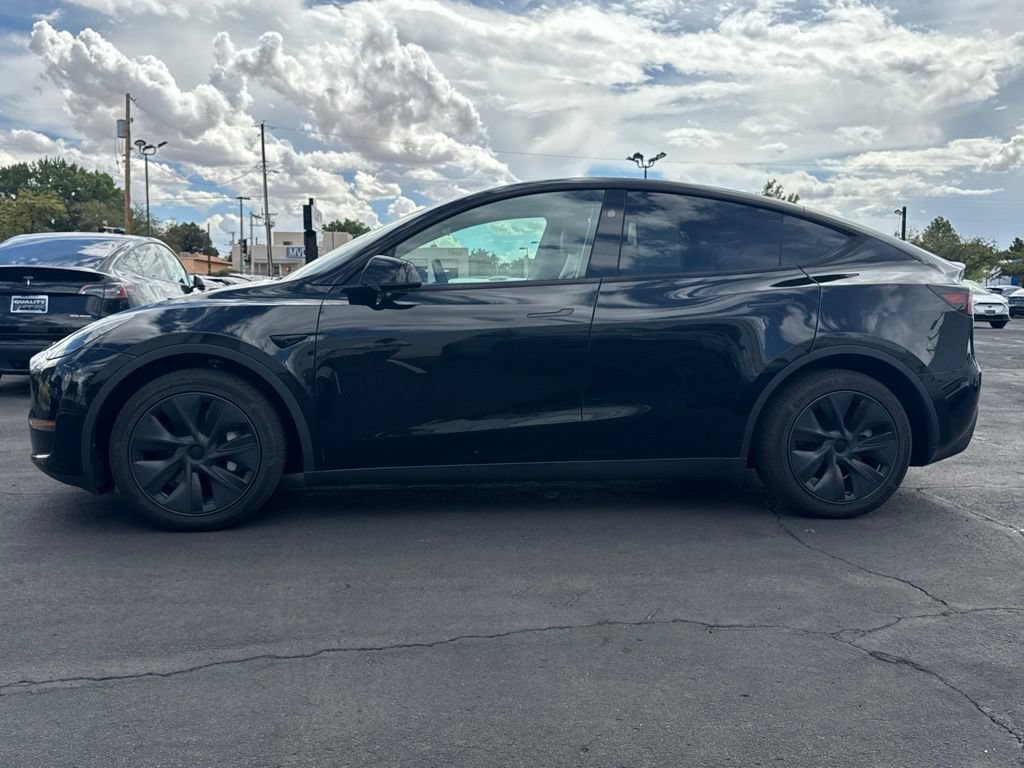 Used 2024 Tesla Model Y Long Range AWD/4WD image 5