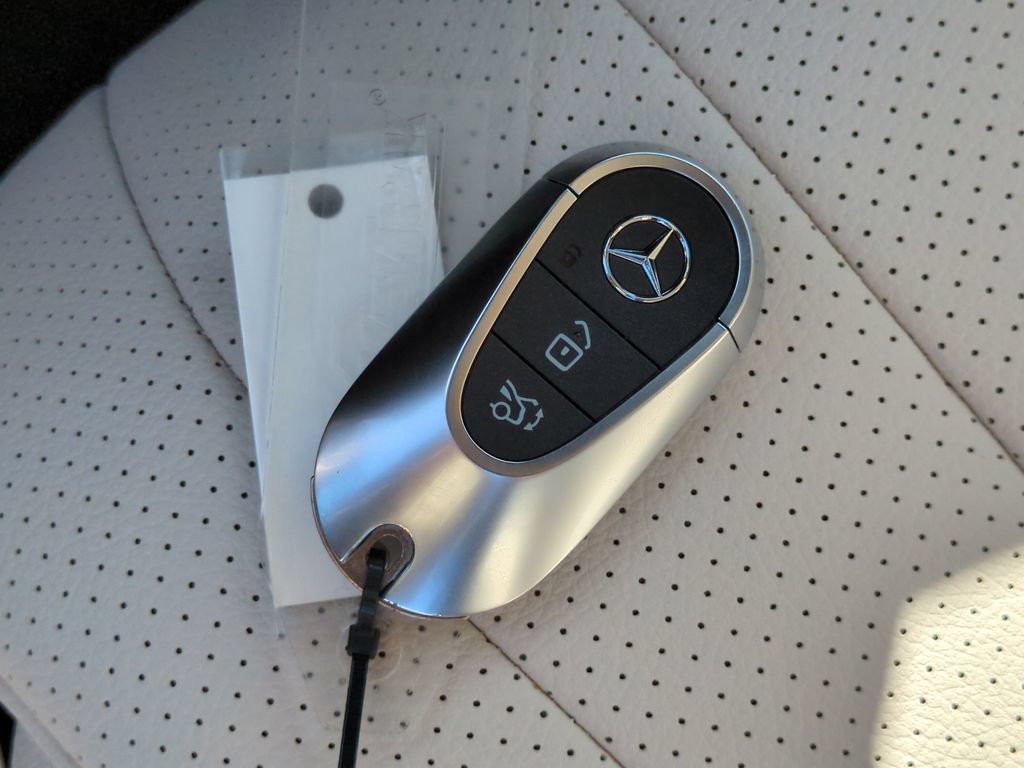 Used 2025 Mercedes-Benz E 350 Sedan image 28