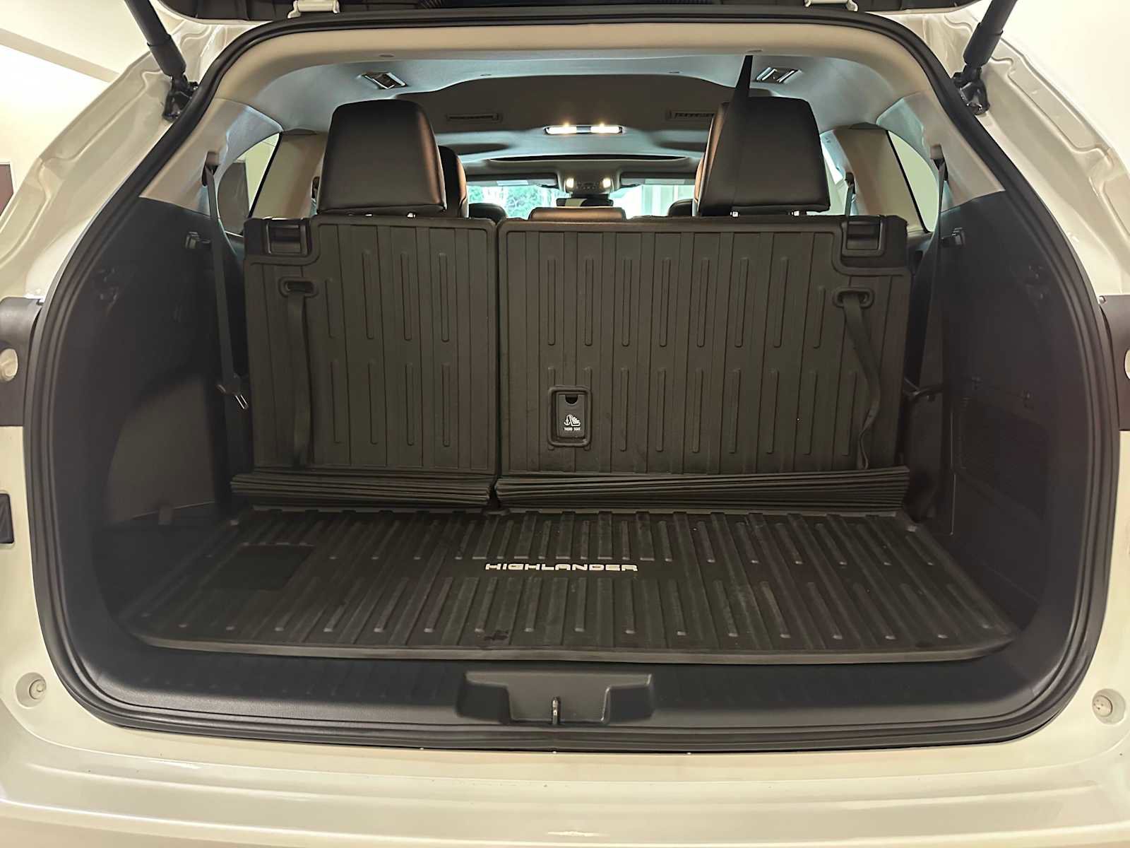 Certified 2024 Toyota Highlander XLE AWD/4WD image 31