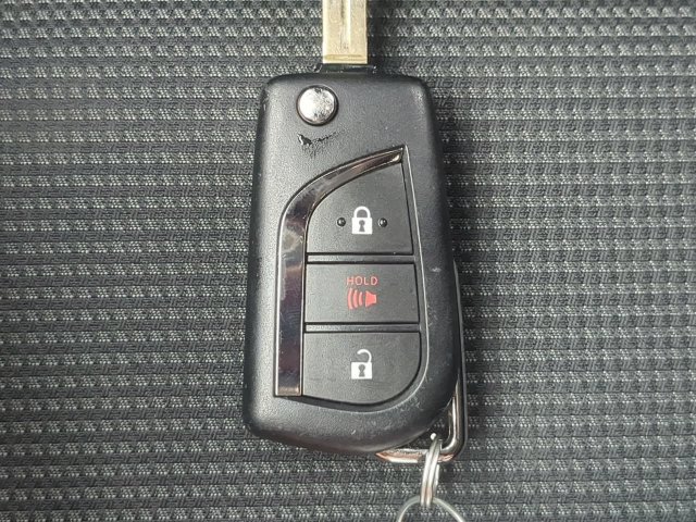 Certified 2023 Toyota RAV4 LE FWD image 33