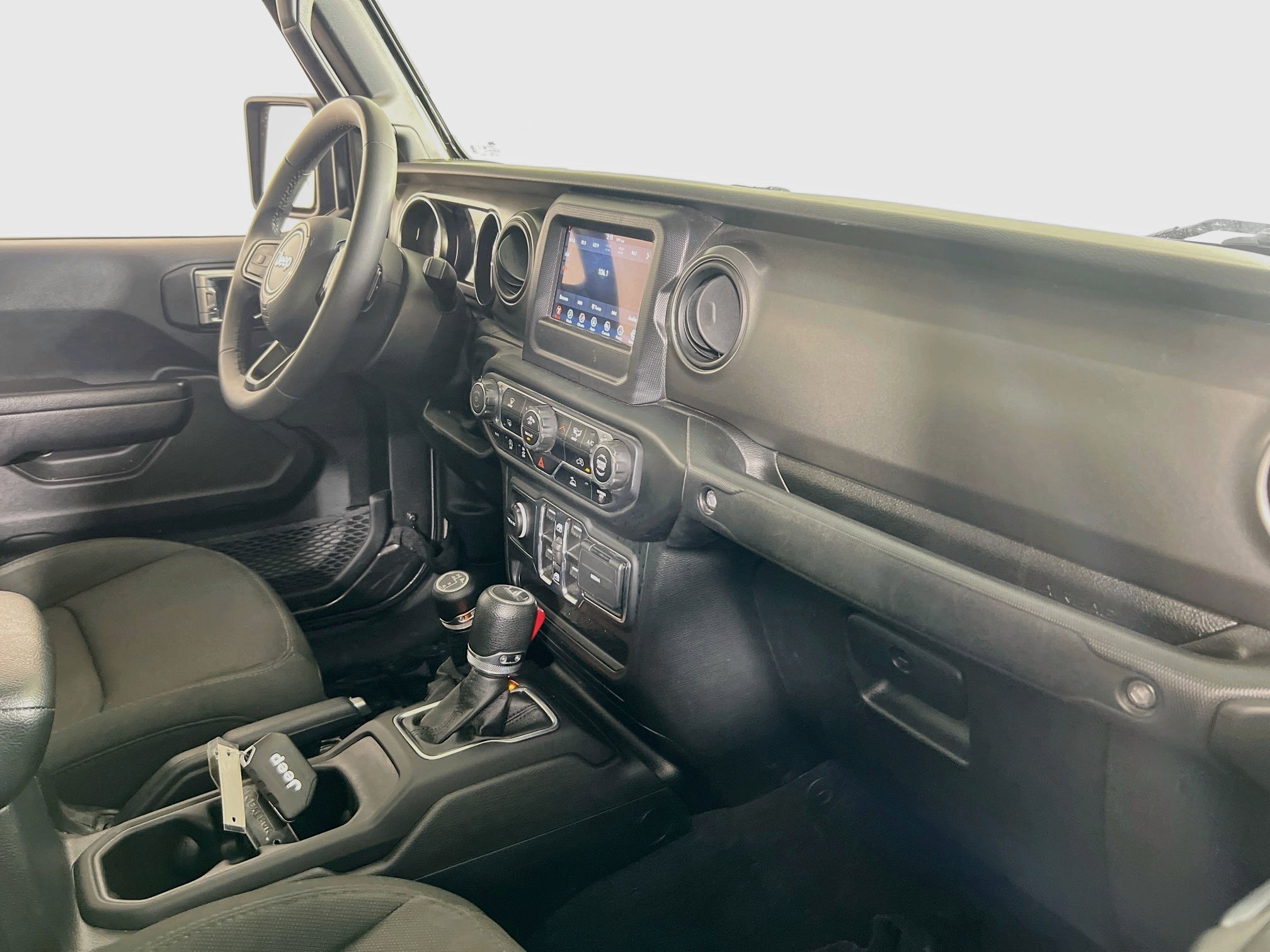 Used 2023 Jeep Gladiator Sport AWD/4WD image 26