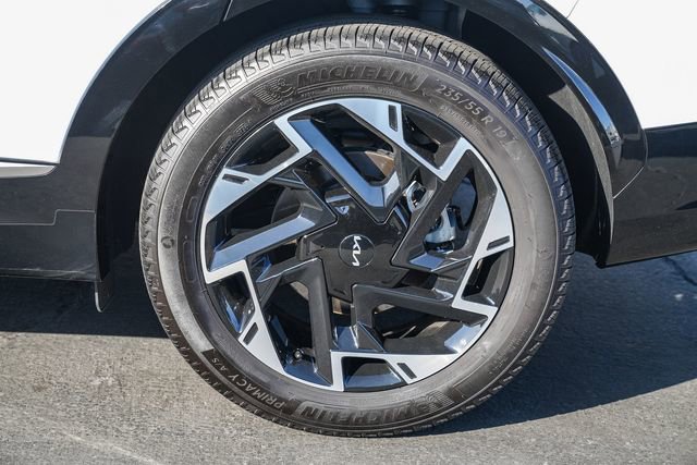 Used 2025 Kia Sportage SX image 12