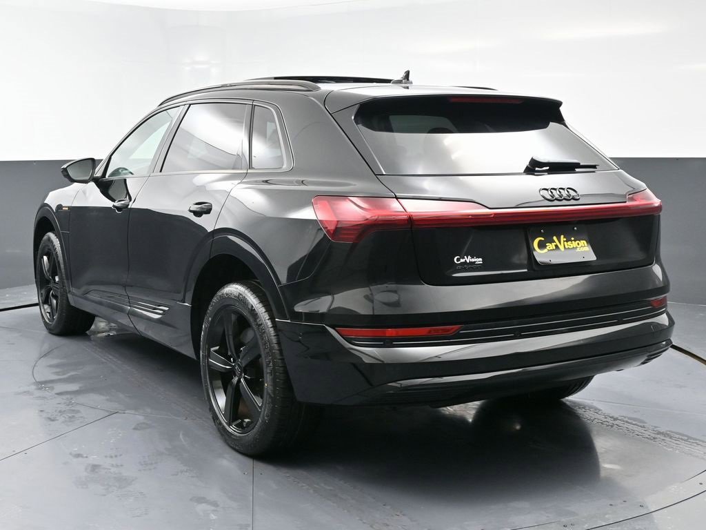Used 2019 Audi e-tron Prestige w/ Prestige Package image 7