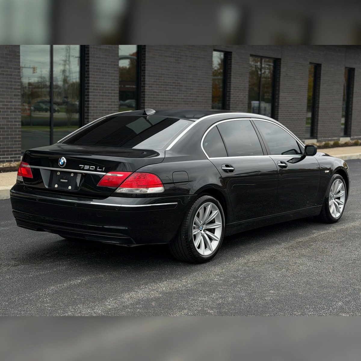 Used 2008 BMW 750Li image 2