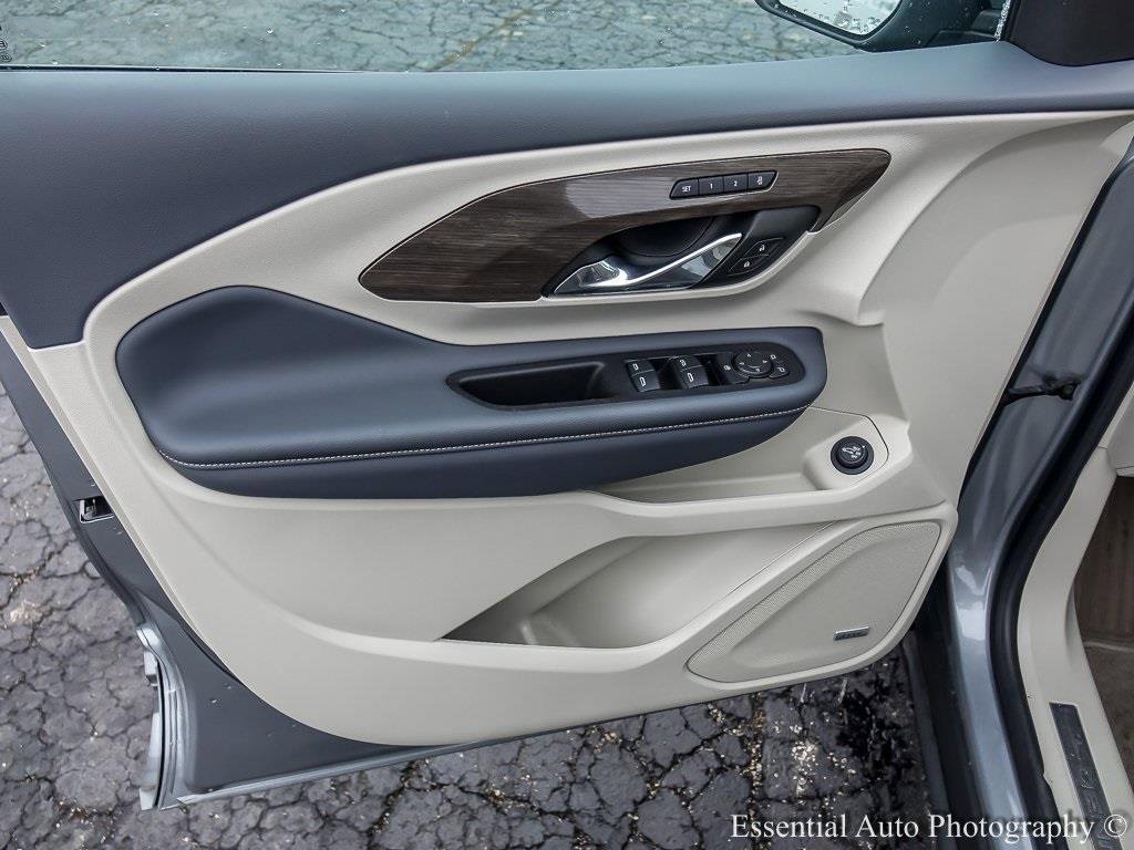 Used 2024 GMC Terrain Denali w/ Denali Premium Package image 25