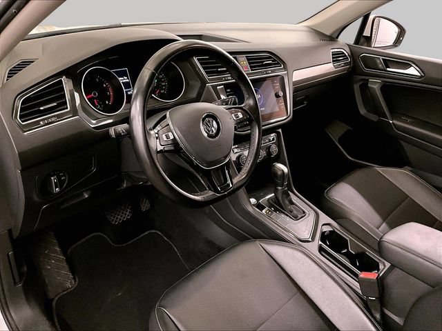 Used 2018 Volkswagen Tiguan SEL FWD image 12