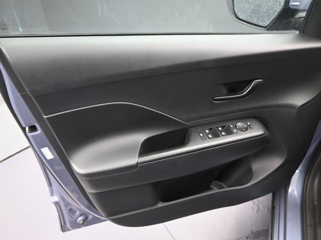 Used 2024 Hyundai Kona SEL image 13