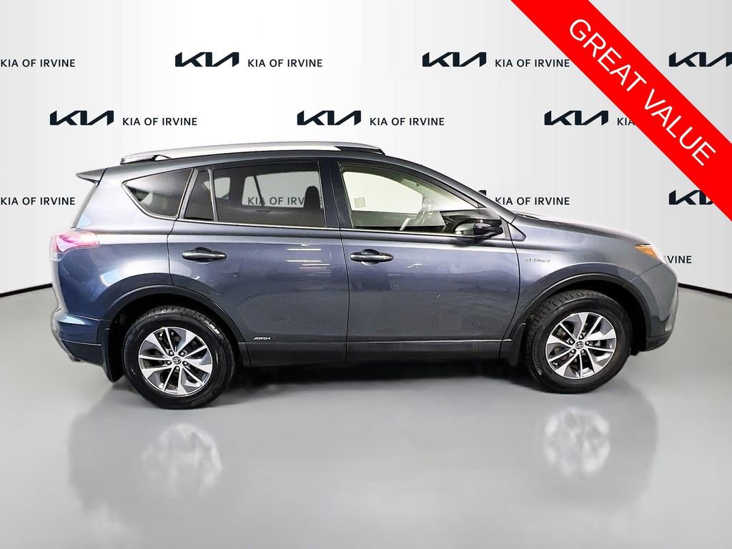 Used 2017 Toyota RAV4 XLE w/ Convenience Package image 8