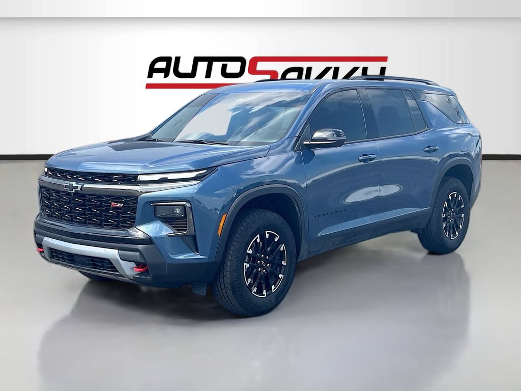 Used 2024 Chevrolet Traverse Z71 AWD/4WD image 3