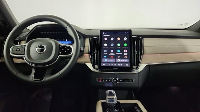 Certified 2026 Volvo XC90 B6 Plus w/ Protection Package Premier AWD/4WD image 26