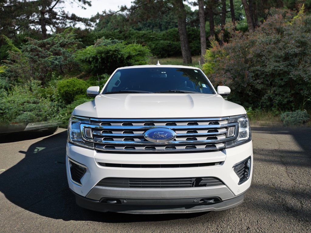 Used 2020 Ford Expedition Max Limited AWD/4WD image 2
