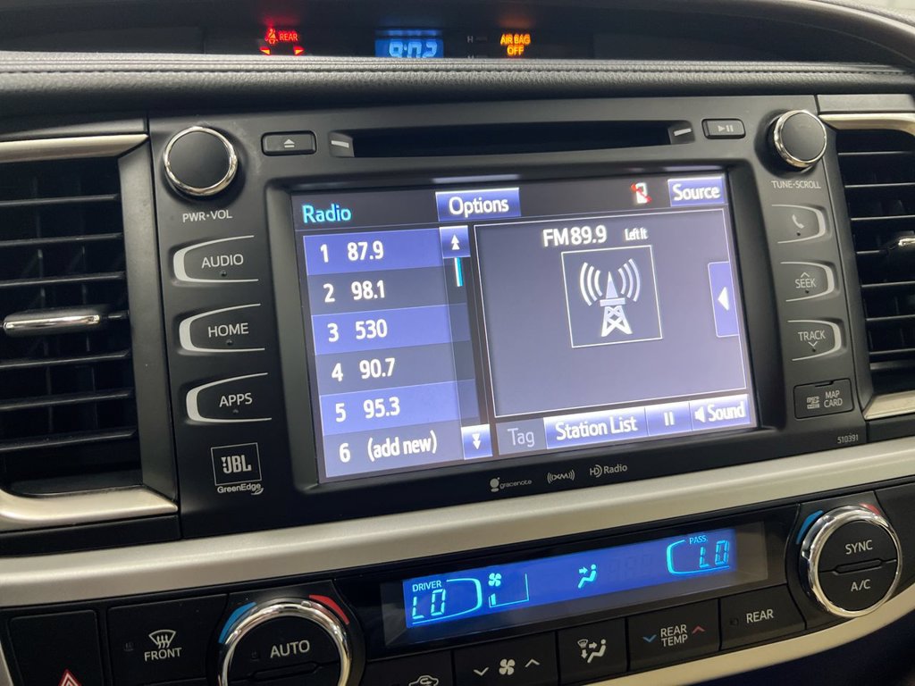 Used 2019 Toyota Highlander AWD Hybrid image 14