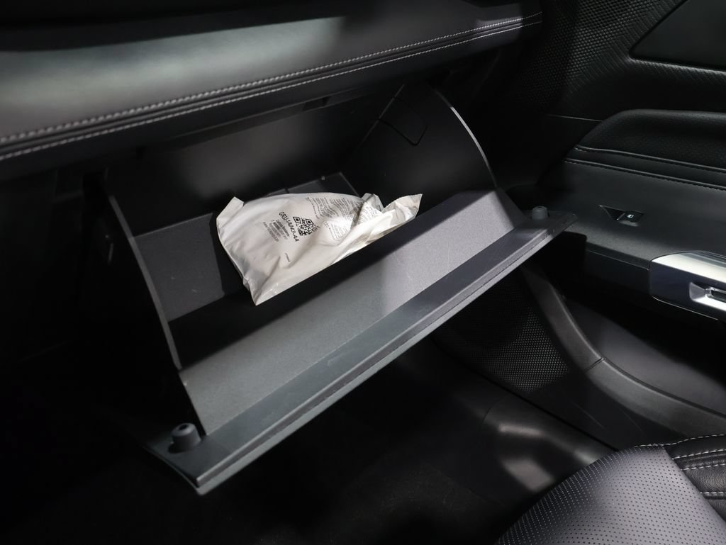 Used 2025 Ford Mustang Premium RWD image 37