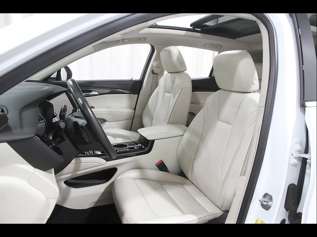 Used 2021 Buick Envision Essence w/ Technology Package I AWD/4WD image 5