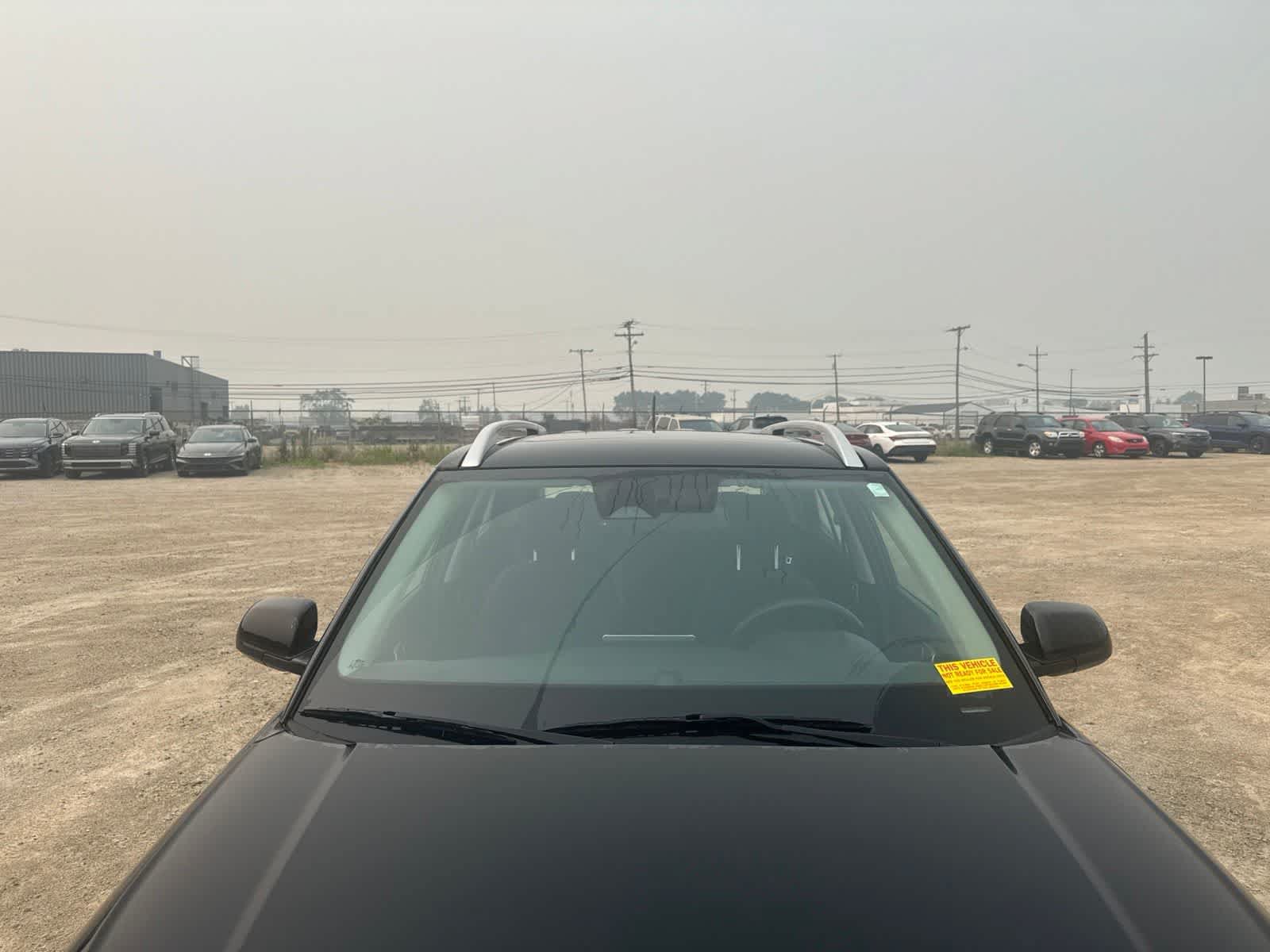 Used 2023 Hyundai Venue SEL FWD image 3