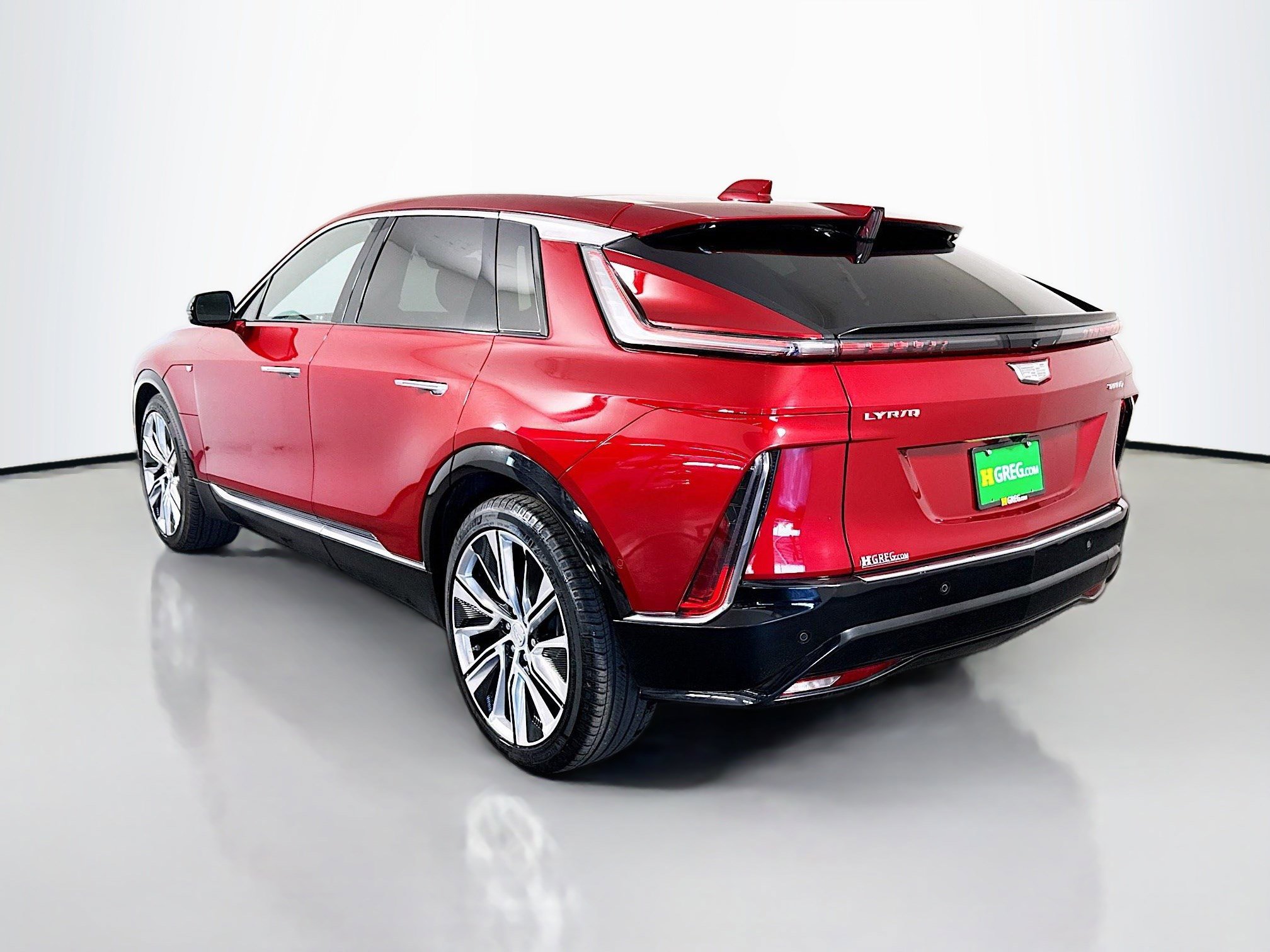 Used 2024 Cadillac Lyriq Luxury w/ LPO, Floor Liner Package AWD/4WD image 7