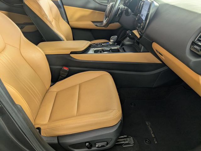 Used 2024 Lexus NX 250 FWD w/ Towing Package (2000 Lbs) image 32