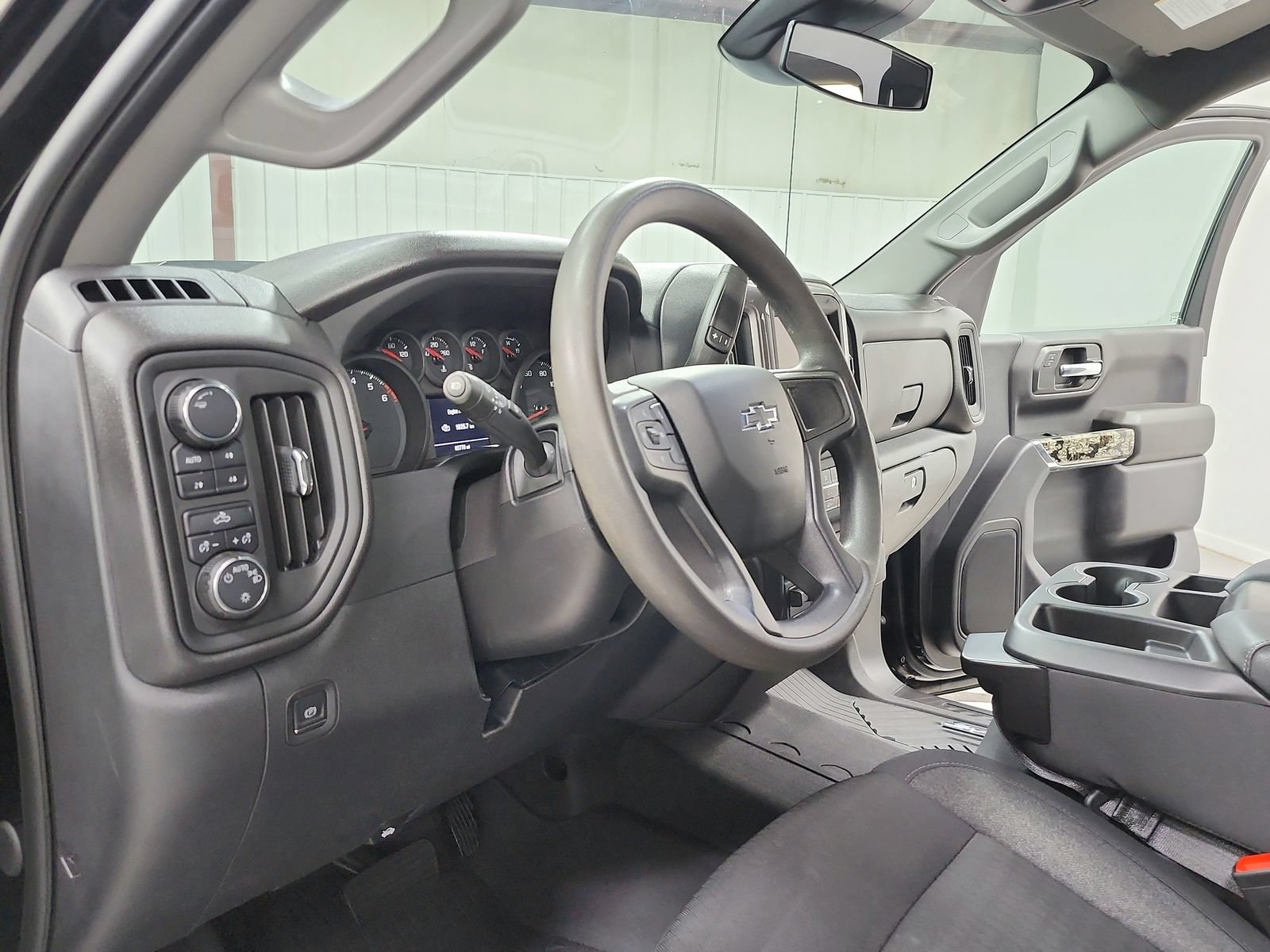 Used 2024 Chevrolet Silverado 1500 Custom Trail Boss w/ Realtree Special Edition AWD/4WD image 18