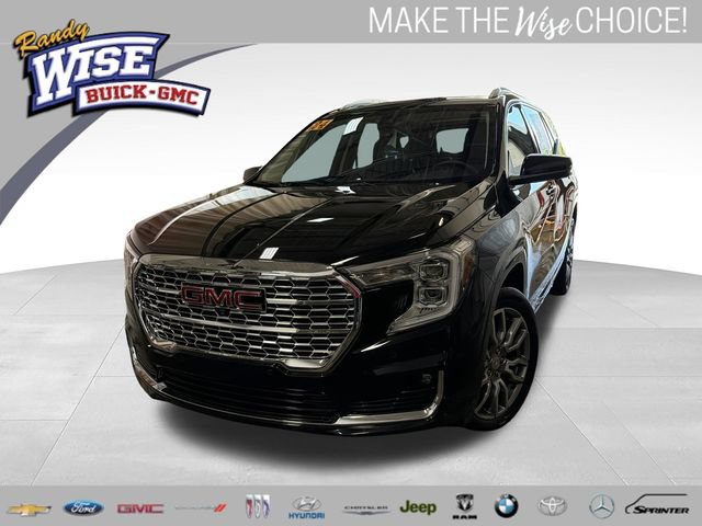 Used 2024 GMC Terrain Denali w/ Denali Premium Package AWD/4WD image 1