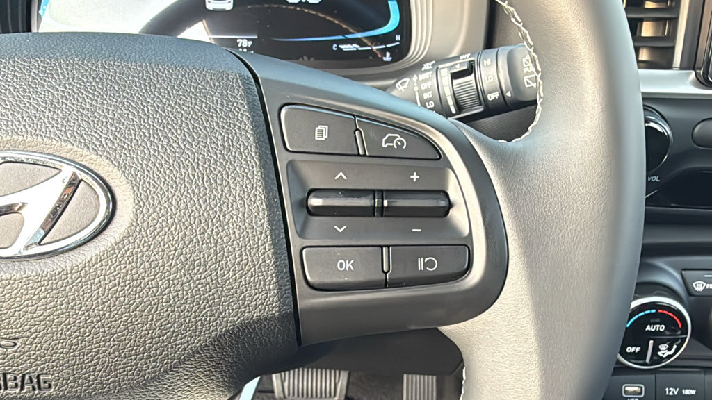 New 2026 Hyundai Venue SEL FWD image 22