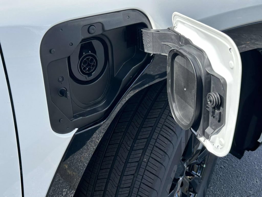 New 2026 Toyota RAV4 SE AWD/4WD image 12