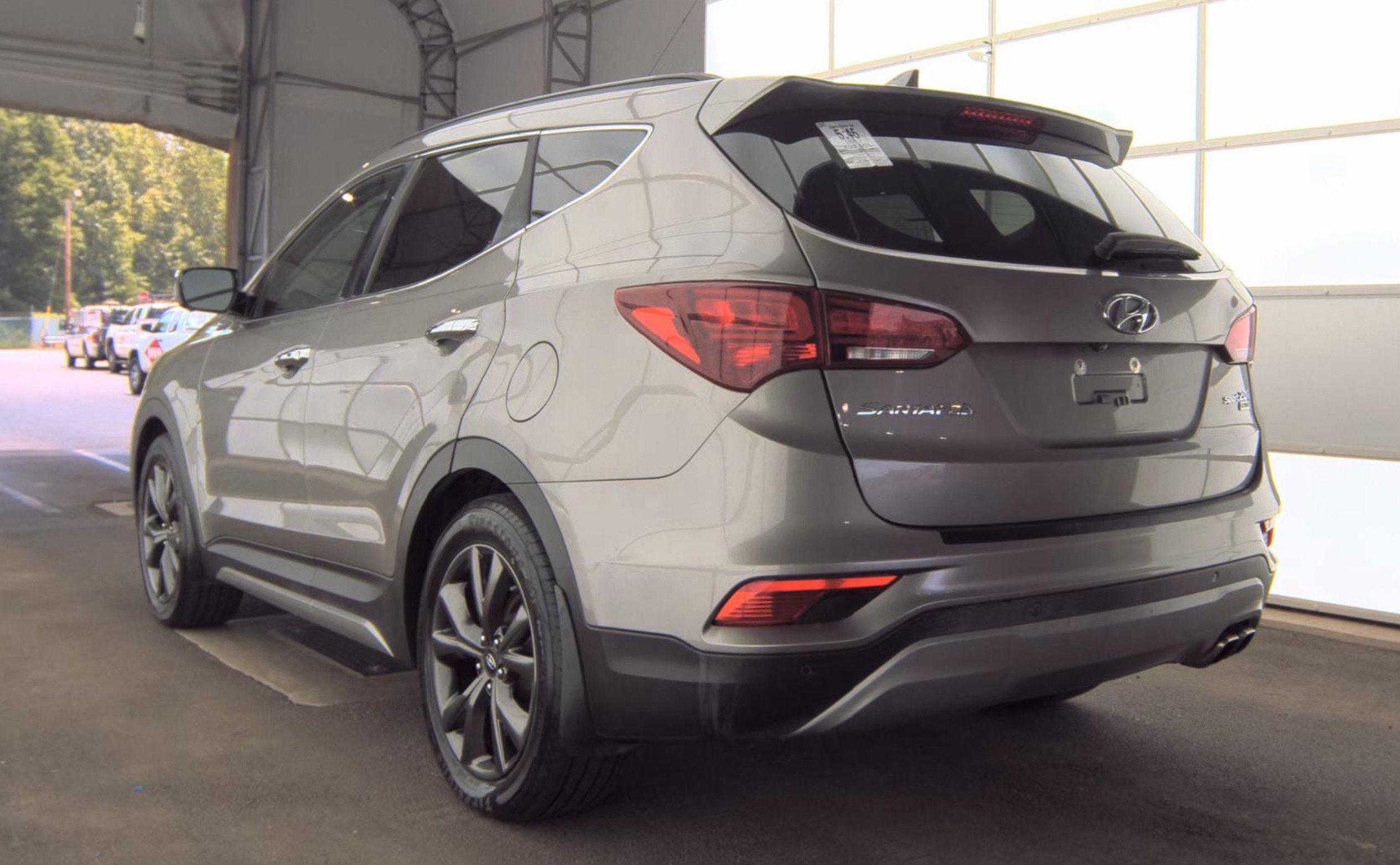 Used 2017 Hyundai Santa Fe Sport w/ 2.0T Ultimate Tech Package 05 FWD image 4