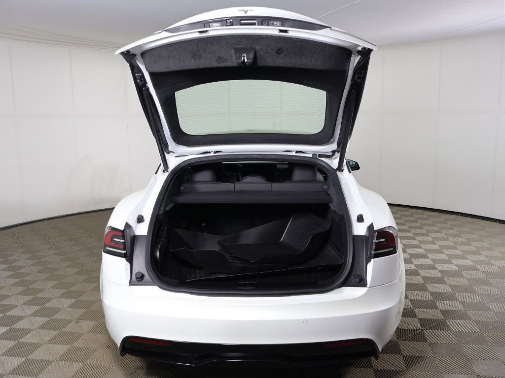 Used 2022 Tesla Model S image 17