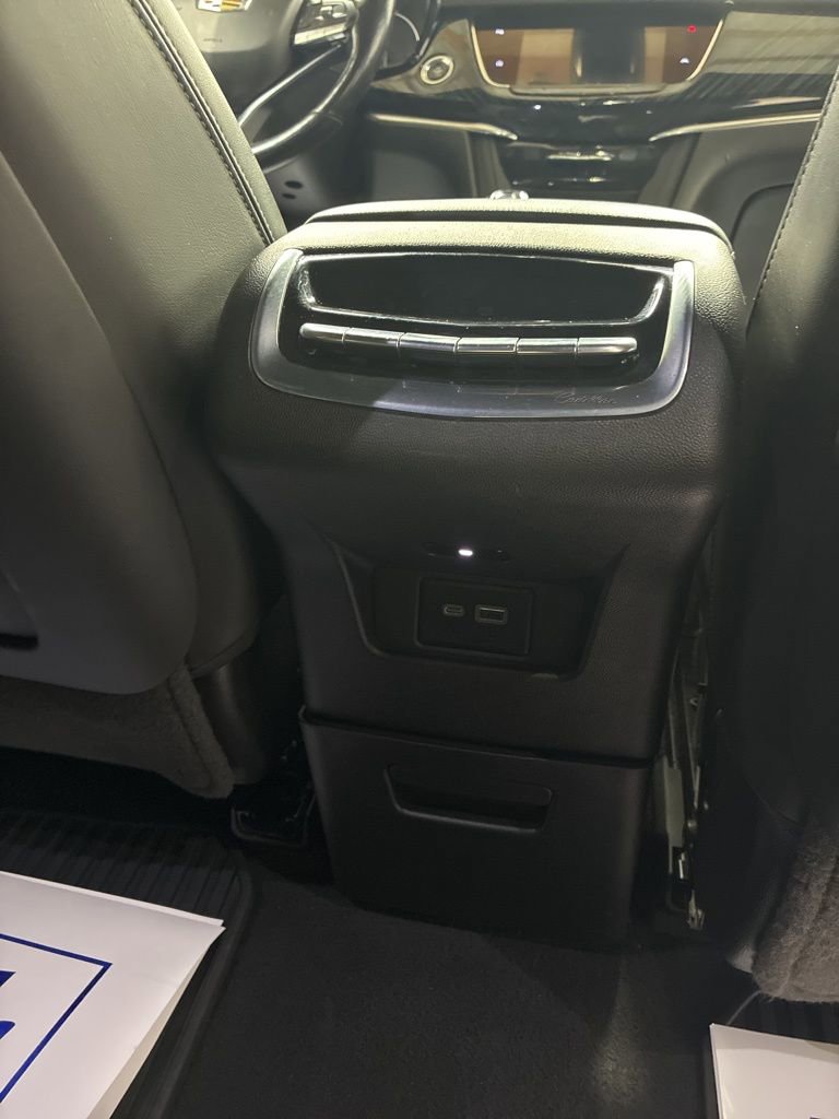 Used 2023 Cadillac XT6 Premium Luxury AWD/4WD image 28