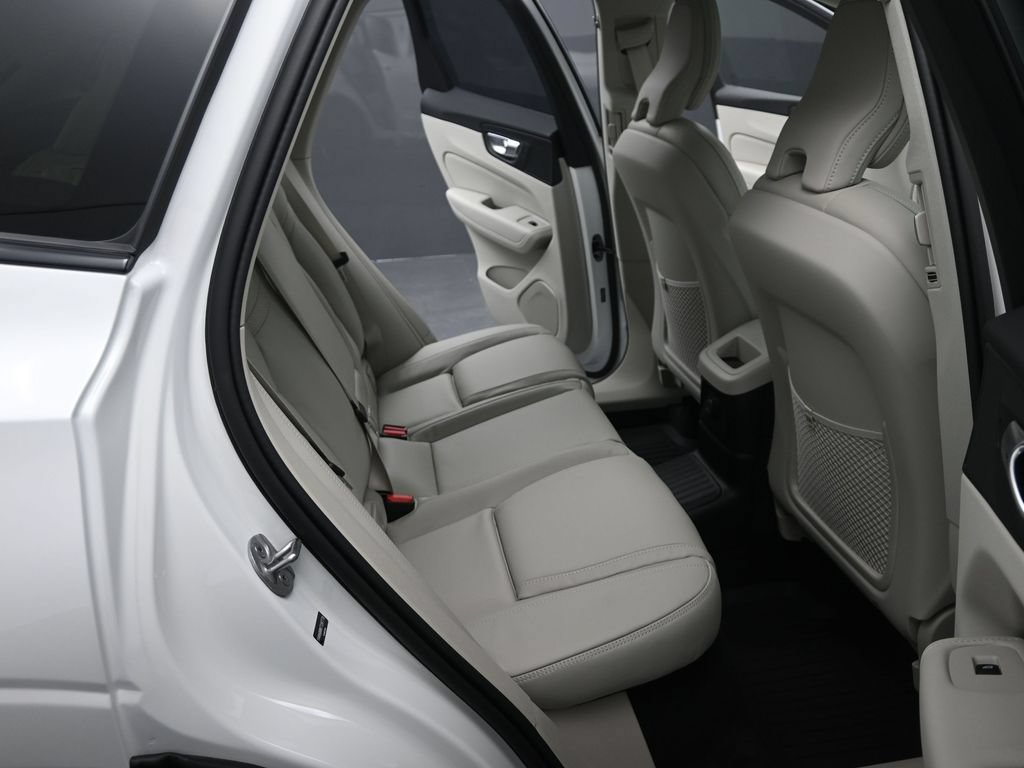 New 2026 Volvo XC60 T8 Ultra w/ Climate Package PRO AWD/4WD image 20