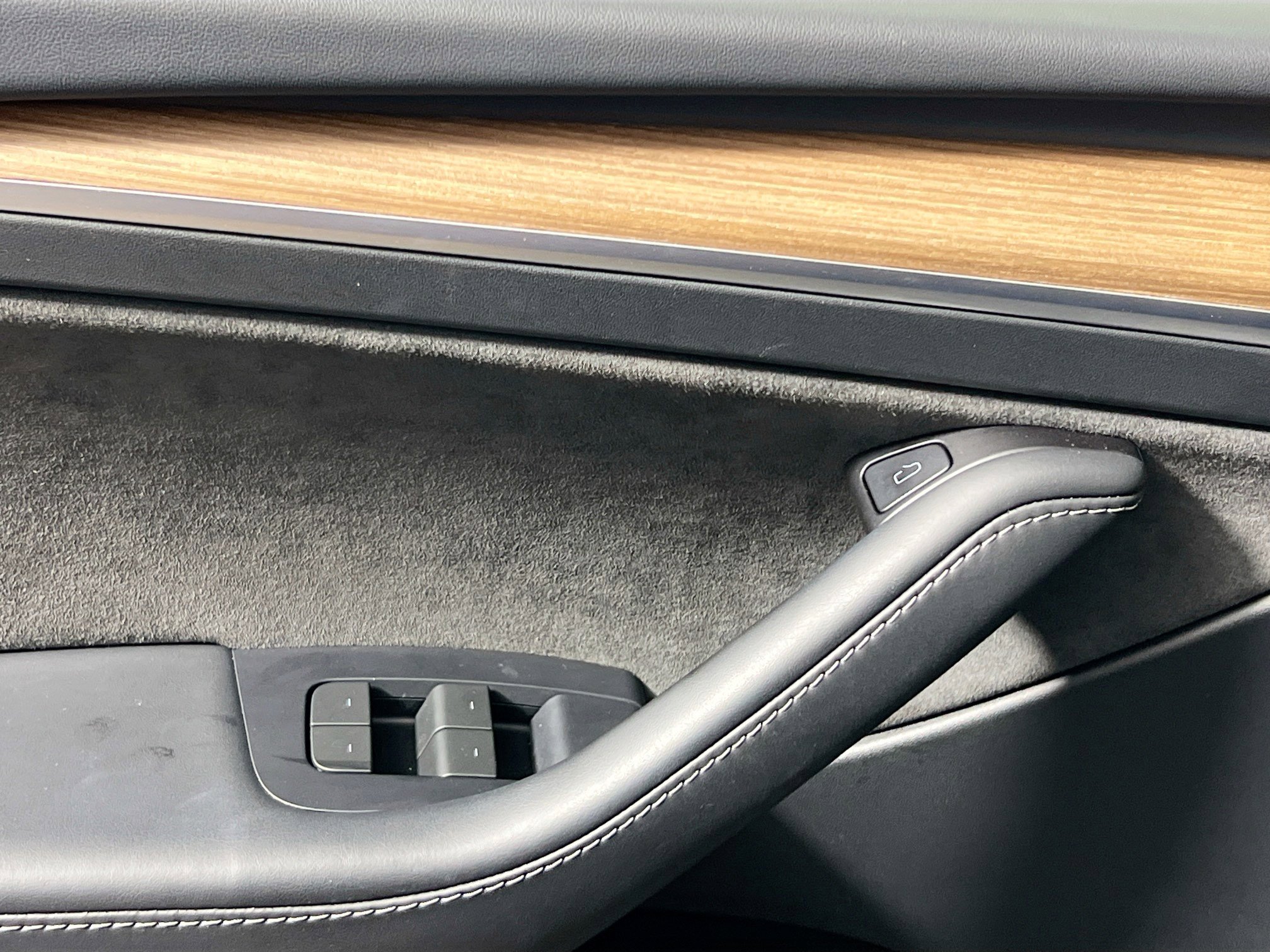 Used 2024 Tesla Model Y Long Range image 16